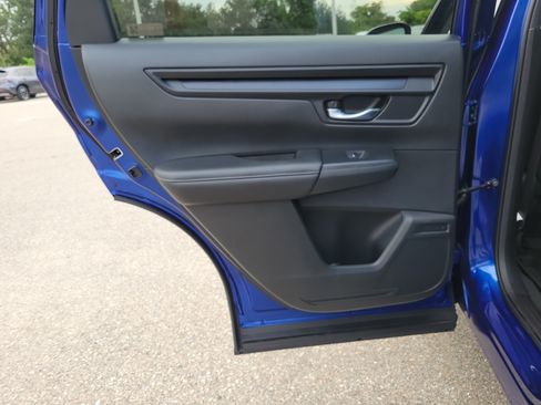 Used 2025 Honda CR-V LX image 13
