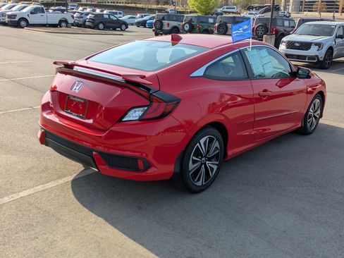 Used 2017 Honda Civic EX-T image 4