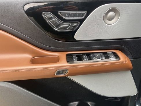 Used 2022 Lincoln Aviator Reserve w/ Equipment Group 201A image 45