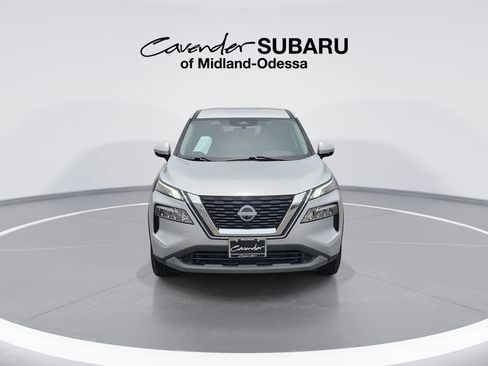 Used 2023 Nissan Rogue SV FWD image 3