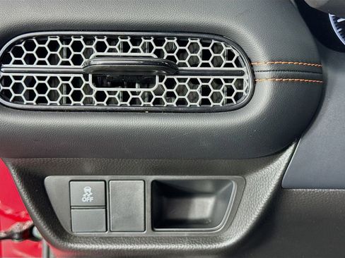 Used 2025 Honda HR-V Sport image 14