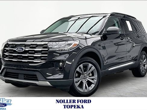 Certified 2025 Ford Explorer Active w/ Active Comfort Package AWD/4WD image 1