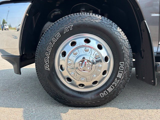 Used 2023 RAM 3500 Laramie AWD/4WD image 15