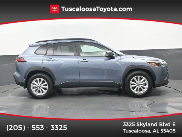 Used 2026 Toyota Corolla Cross LE w/ Moonroof Package FWD image 1