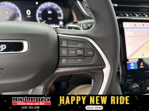 New 2025 Jeep Grand Cherokee L Limited w/ Black Appearance Package image 26