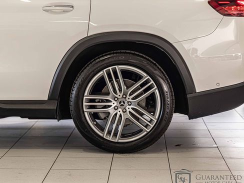 Used 2024 Mercedes-Benz GLS 450 4MATIC image 8