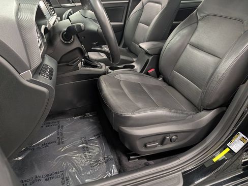 Used 2019 Hyundai Elantra Limited w/ Cargo Package FWD image 11