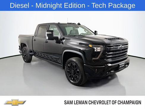 Used 2025 Chevrolet Silverado 2500 High Country w/ Midnight Edition AWD/4WD image 1