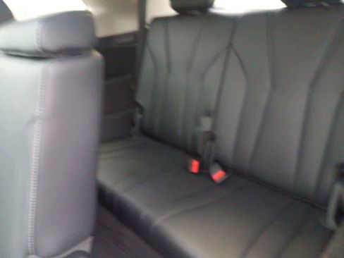 Used 2023 Acura MDX SH-AWD w/ Technology Package image 23