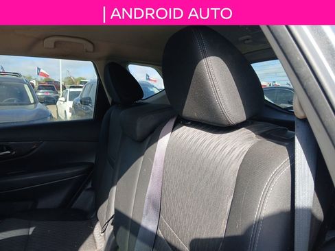 Used 2018 Nissan Rogue SV image 8