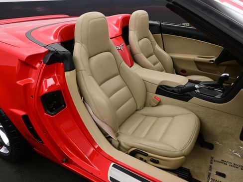 Used 2011 Chevrolet Corvette Grand Sport w/ Preferred Equipment Group image 13