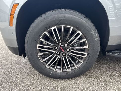 New 2026 GMC Yukon Elevation AWD/4WD image 10