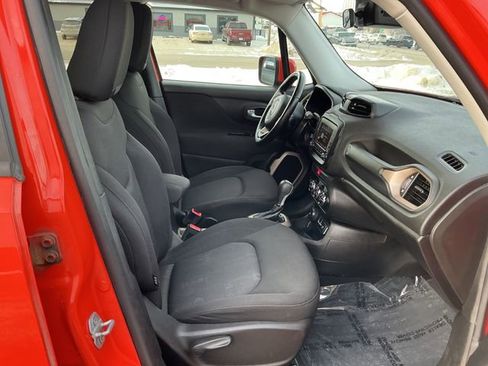 Used 2017 Jeep Renegade Latitude image 26