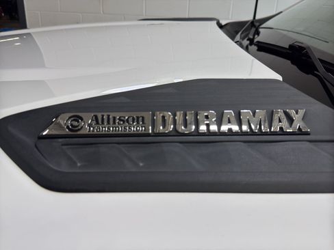 Used 2021 Chevrolet Silverado 2500 LT w/ Fleet Comfort Package AWD/4WD image 10