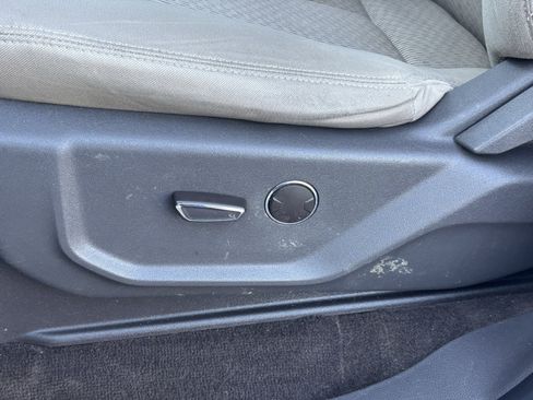 Used 2019 Ford Expedition Max XLT image 19