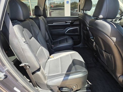 Used 2025 Kia Telluride S AWD/4WD image 23