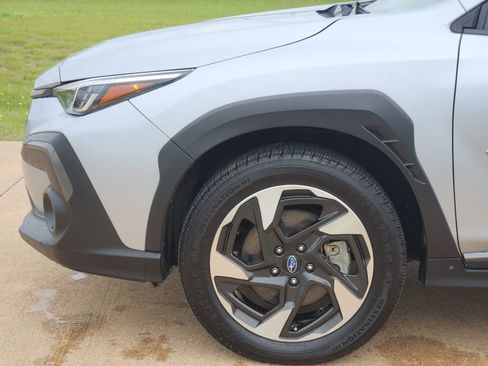 Used 2024 Subaru Crosstrek 2.5i Limited AWD/4WD image 13