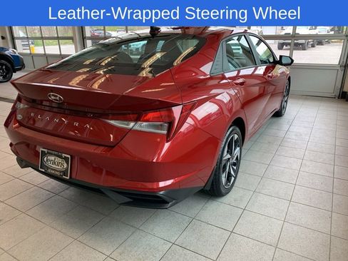 Used 2023 Hyundai Elantra SEL w/ Convenience Package FWD image 16