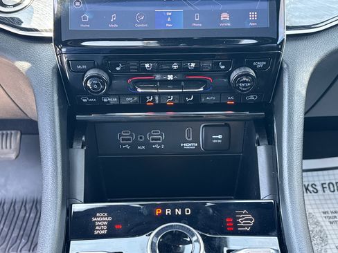 Used 2023 Jeep Grand Cherokee Trailhawk AWD/4WD image 14