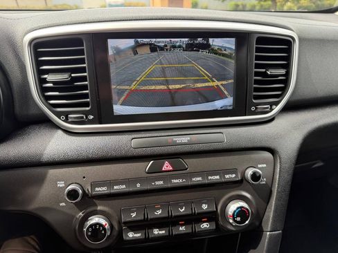 Used 2020 Kia Sportage LX FWD image 12