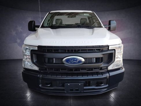 Used 2021 Ford F250 XL w/ Power Equipment Group RWD image 8