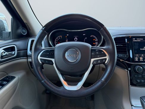 Used 2020 Jeep Grand Cherokee Overland w/ Interior Metal Package image 13