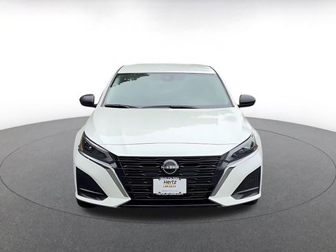 Used 2025 Nissan Altima 2.5 SV FWD image 4