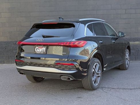 Certified 2025 Audi Q5 Premium Plus w/ Premium Plus image 6