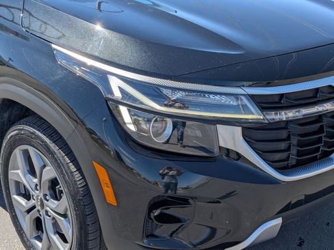 Certified 2024 Kia Seltos S AWD/4WD image 10