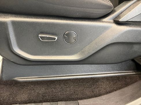 Used 2018 Ford F150 XLT w/ Equipment Group 301A Mid AWD/4WD image 15