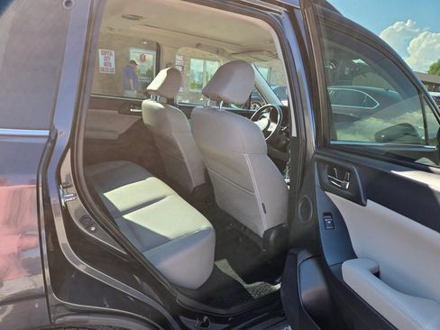 Used 2018 Subaru Forester 2.5i Limited w/ Popular Package #2 AWD/4WD image 23