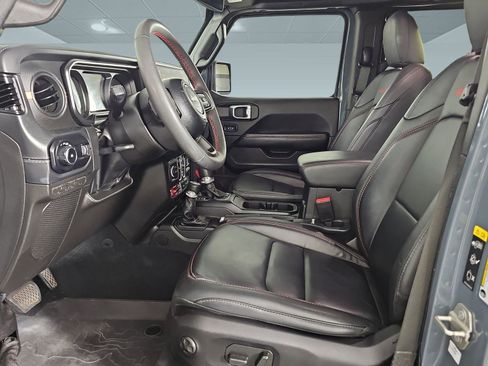 Used 2024 Jeep Wrangler Unlimited Rubicon image 4