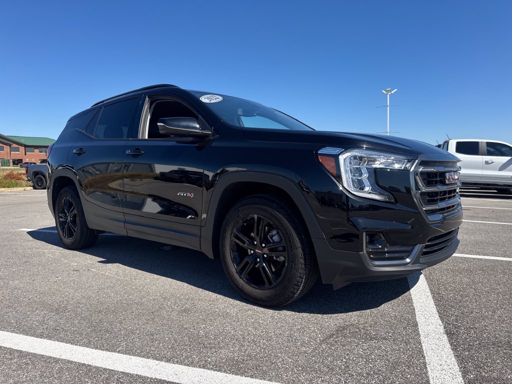 Used 2022 GMC Terrain AT4 w/ LPO, Floor Liner Package AWD/4WD image 10