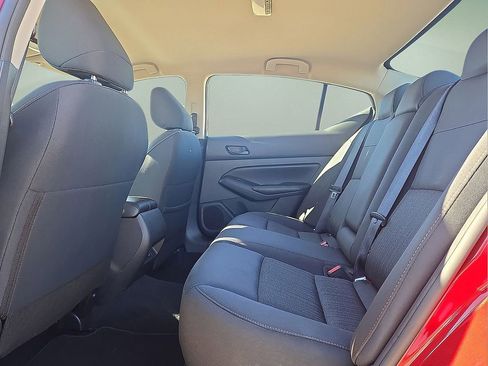 Used 2024 Nissan Altima 2.5 SV image 15