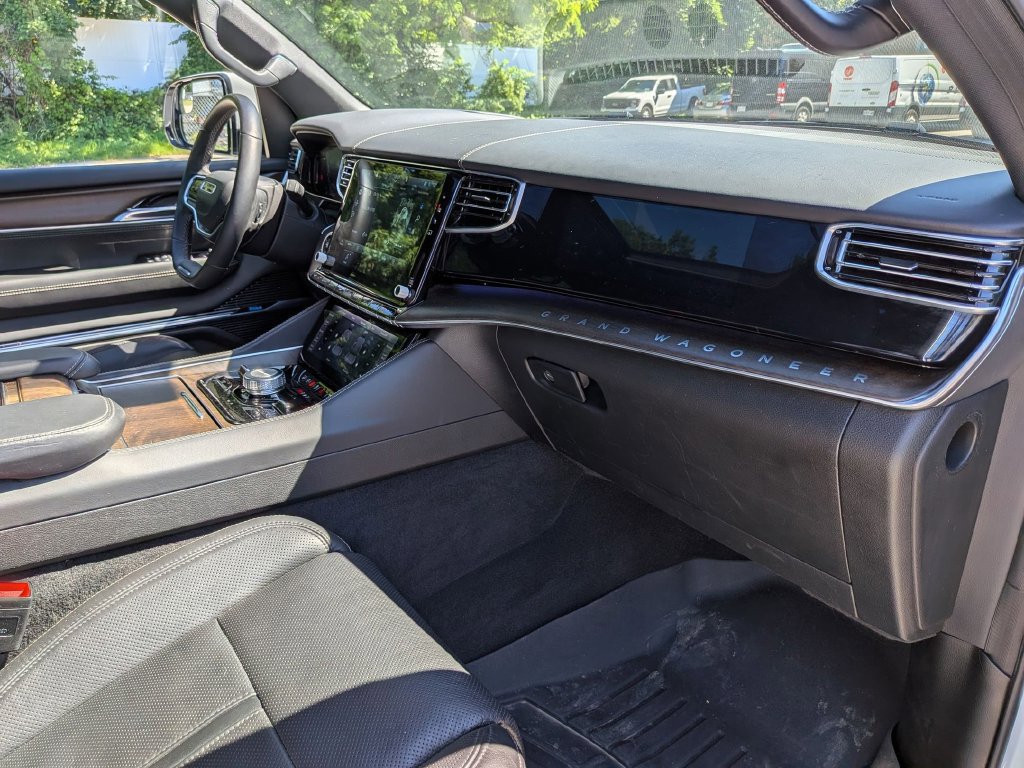 Used 2022 Jeep Grand Wagoneer Series I AWD/4WD image 36