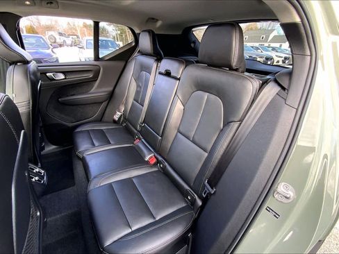 Used 2025 Volvo XC40 B5 Core w/ Protection Package Premier image 21