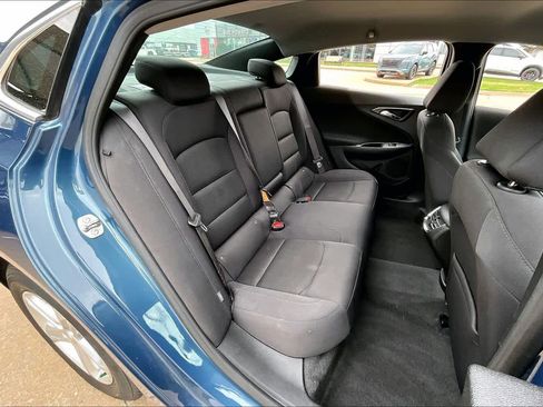 Used 2024 Chevrolet Malibu LT image 19