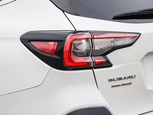 Used 2020 Subaru Outback Limited image 11