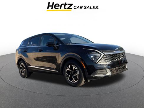 Used 2025 Kia Sportage LX image 1