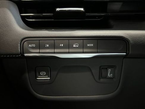 Certified 2023 Cadillac Escalade ESV Premium Luxury image 18