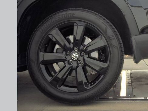Used 2025 Honda Pilot Black Edition image 13