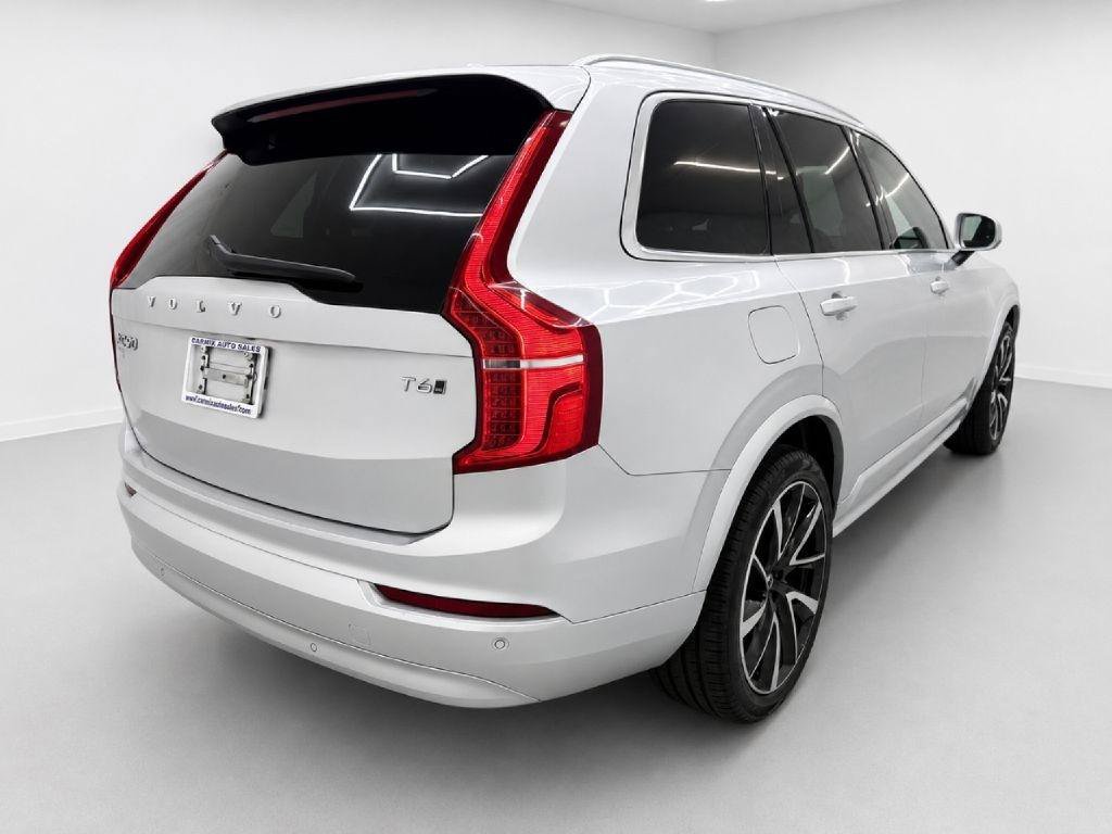 Used 2022 Volvo XC90 T6 Momentum w/ Climate Package AWD/4WD image 3