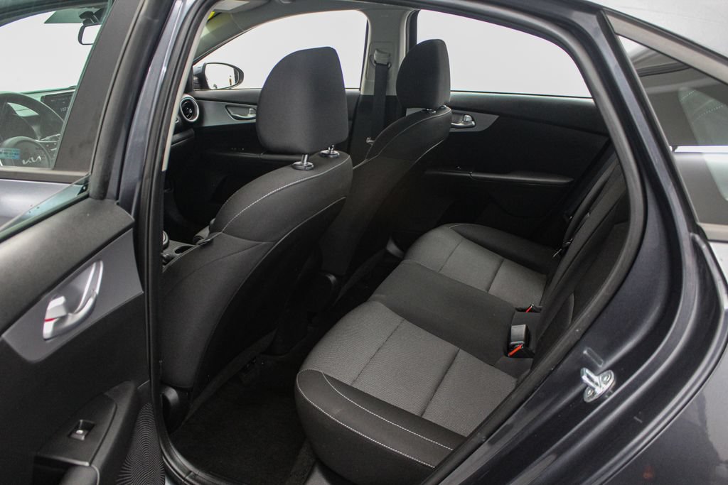 Used 2023 Kia Forte LXS w/ LXS Technology Package FWD image 16