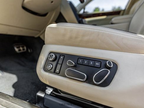 Used 2014 Bentley Flying Spur W12 AWD/4WD image 45