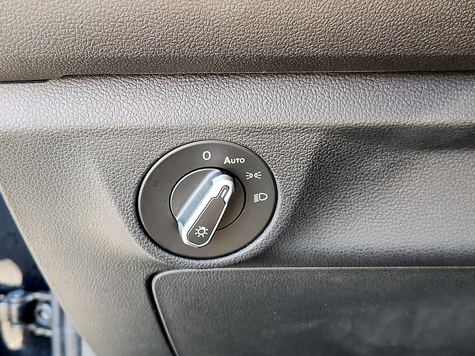 Certified 2023 Volkswagen Jetta S FWD image 22