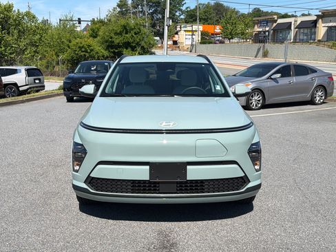 Used 2024 Hyundai Kona SEL FWD image 2