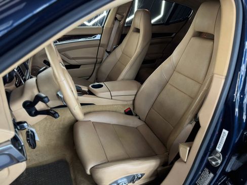 Used 2013 Porsche Panamera 4 Platinum Edition AWD/4WD image 17