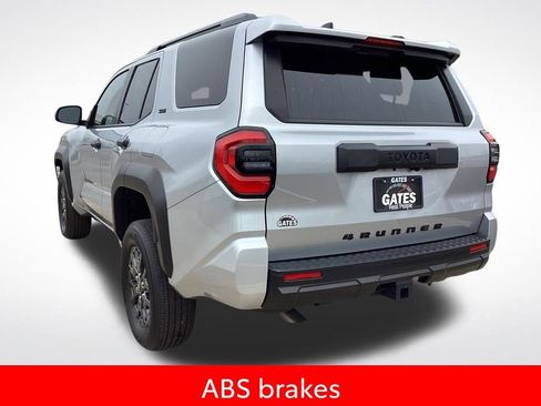 Used 2025 Toyota 4Runner SR5 image 8