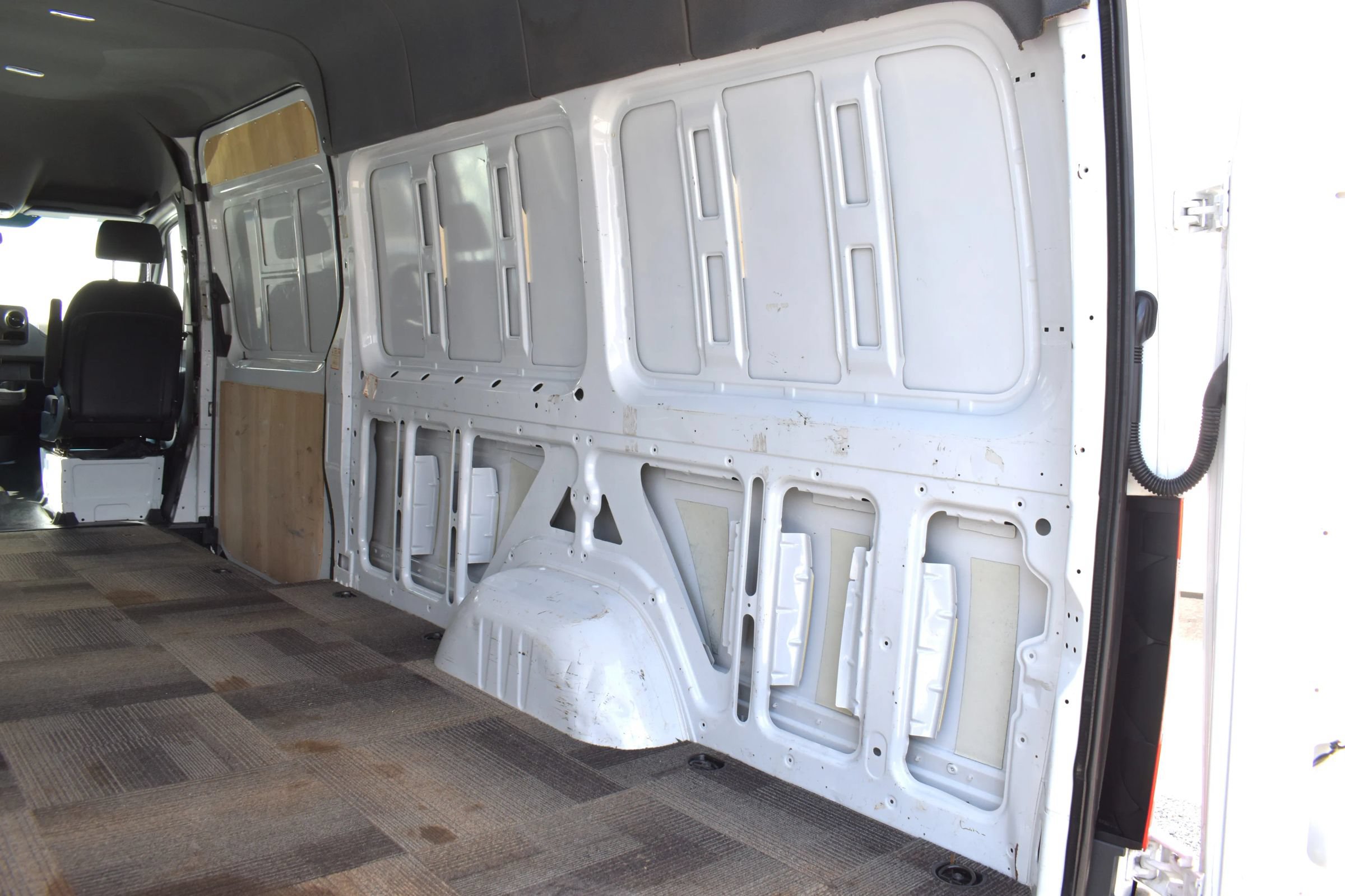 Used 2021 Mercedes-Benz Sprinter 2500 image 23
