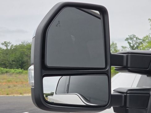 Used 2018 Ford F350 Platinum w/ Platinum Ultimate Package AWD/4WD image 57